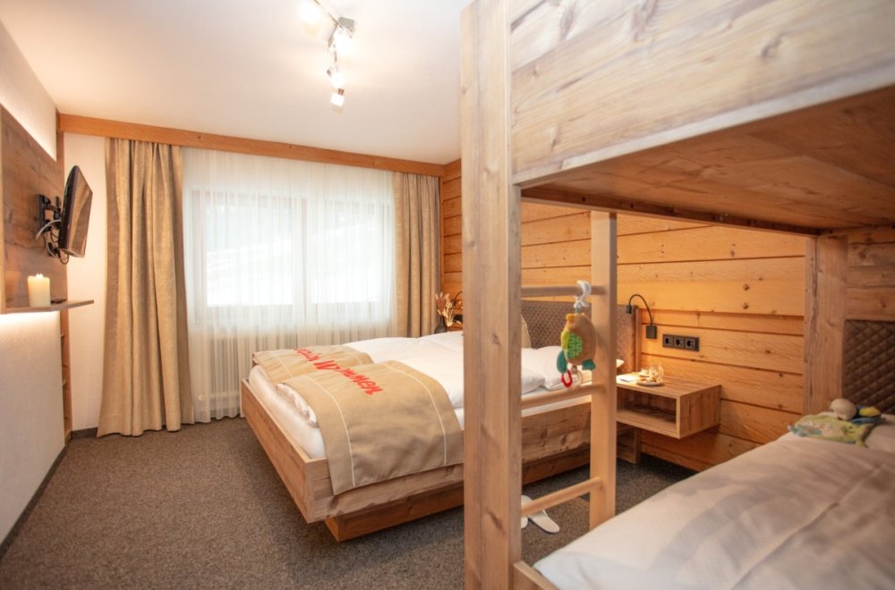 alpenperle-berwang-familienzimmer.jpg alpenperle-berwang-familienzimmer.jpg