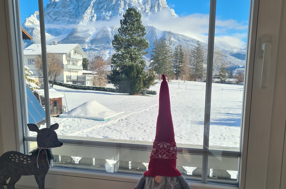 ferienhaus-chalet-marlene-lermoos-zugspitzblick.jpg ferienhaus-chalet-marlene-lermoos-zugspitzblick.jpg