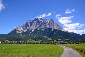 Kreuz und quer durch den Talkessel Kreuz und quer durch den Talkessel