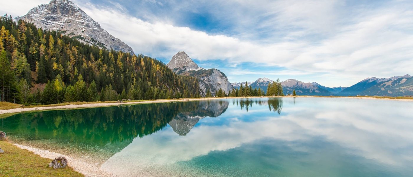 c-ulses-herbststimmung-am-almsee.jpg