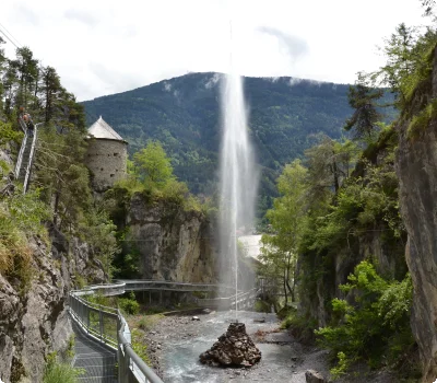 Ausflugsziele Tirol Zammer Lochputz Fontaene